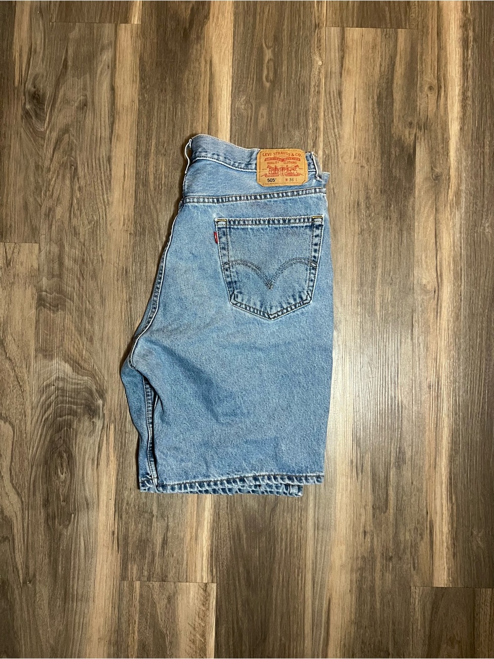 Levi’s 505 Denim Shorts Men's Size 36 Blue Medium Wash Regular Fit Cotton